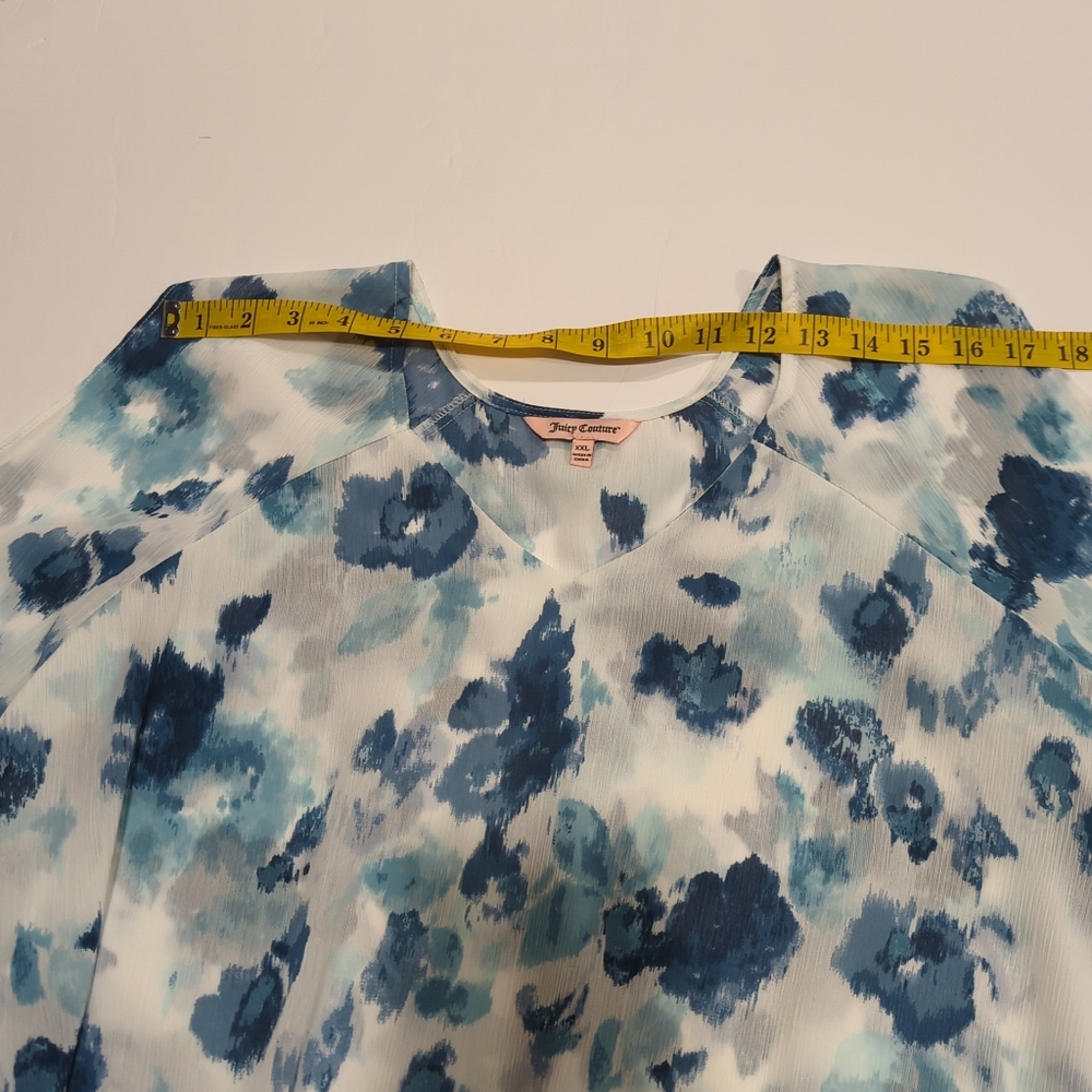 Juicy Couture Blue & White Floral Cold Shoulder Shortsleeve Blouse - Women's XXL - Picture 12 of 14